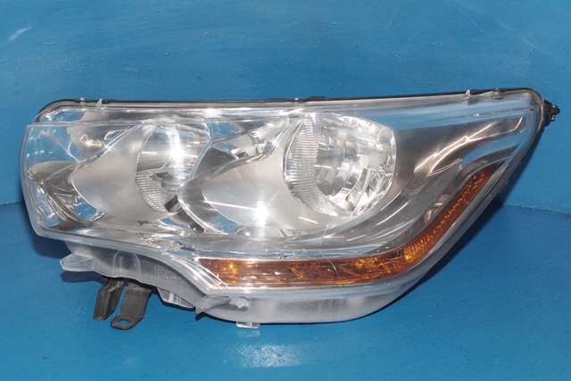 Frontlykt venstre halogen til Citroën C4, 2011-2017 (Type II)  (CITROEN|96 873082 80)