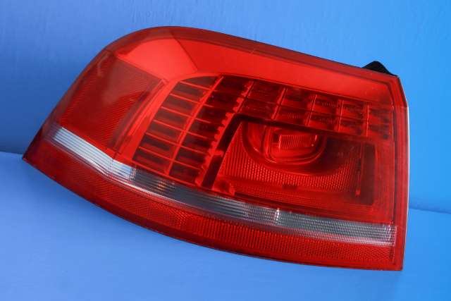 Baklykt venstre ytre til VW Passat, 2011-2015 (B7) (B7) (VAG|3AF 945 207 B)