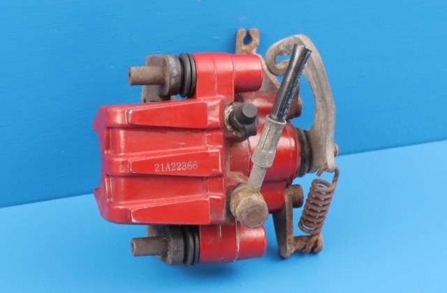 Bremsecaliper venstre bak til Mopedbil Ligier JS50, 2015-2024 (Type I)  (LIGIER|21A22366)