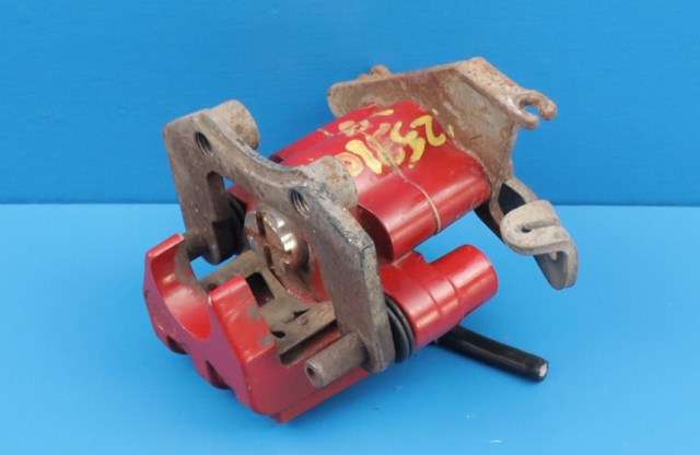 Bremsecaliper venstre bak til Mopedbil Ligier JS50 2015-2024 (Type I)  (LIGIER|21A22366|)