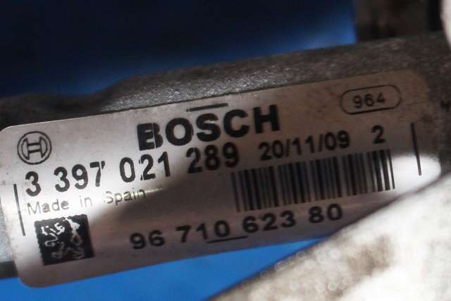 Viskermotor foran høyre til Peugeot 3008 2009-2016 (Type I)  (PEUGEOT|96 710623 80|)