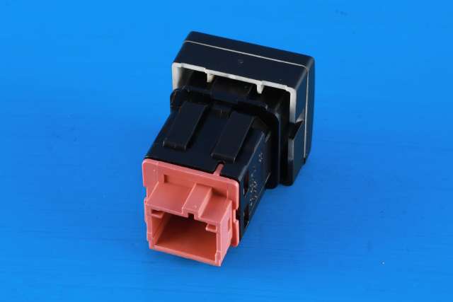 Bryter Antispinn til Peugeot Partner 2015-2019 (Type II, Fase 2)  (PEUGEOT|98 024711 XT|)