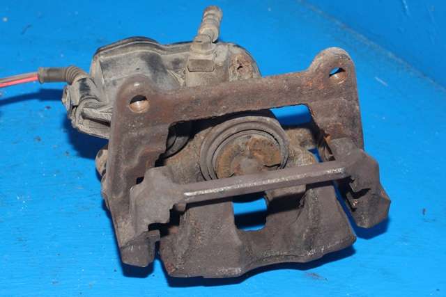 Bremsecaliper venstre bak, elektrisk til Audi A4 2015-2019 (Type V, Fase 1) (B9) (B9) 
