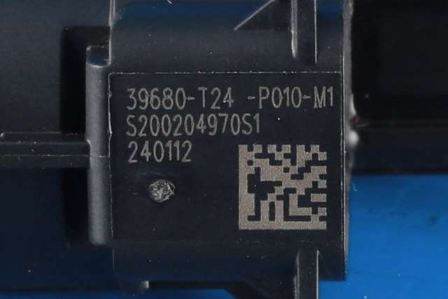 Parkeringssensor foran til Honda e:Ny1 2023-->>  (HONDA|39680-T24-P010|)