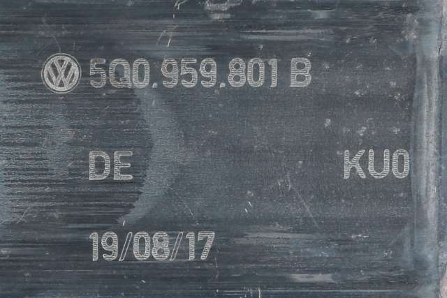 Ruteheis, kun motor, venstre foran til Škoda Kodiaq 2017-->>  (BOSCH|0 130 822 717|5Q0 959 801 B|)