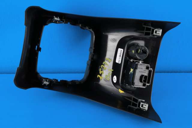 Dashbord diverse til Volvo XC40 2018-2024  (VOLVO|32262056|)