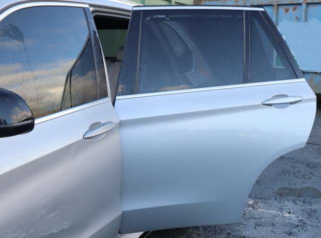 Dør venstre bak til BMW X5, 2013-2018 (F15) (F15) 