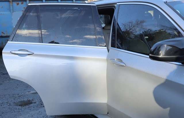 Dør høyre bak til BMW X5, 2013-2018 (F15) (F15) 