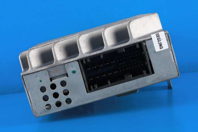 Bilstereo forsterker til BMW 1-Serie 2011-2015 (Fase 1) (F20/F21) (F20/F21) (BMW|9 323 885|)