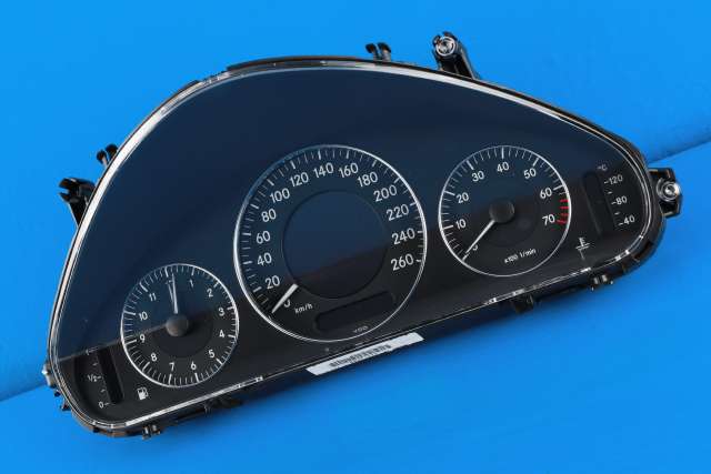 Instrumentpanel til Mercedes E-Klasse 2002-2006 (Fase 1) (W211) (W211) (MERCEDES|A 211 540 16 48|)