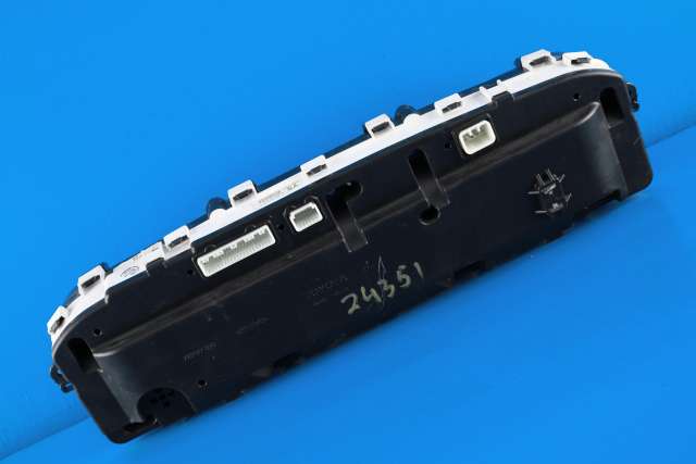 Instrumentpanel til Toyota Prius +7 2012-2020 (Type III) (stasjonsvogn) (stasjonsvogn) (TOYOTA|83800-47F51|)