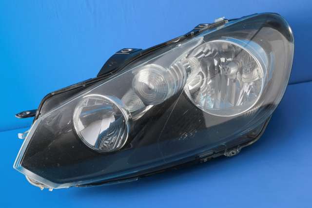 Frontlykt venstre halogen til VW Golf VI, 2008-2012  (VAG|5K1 941 005 P)