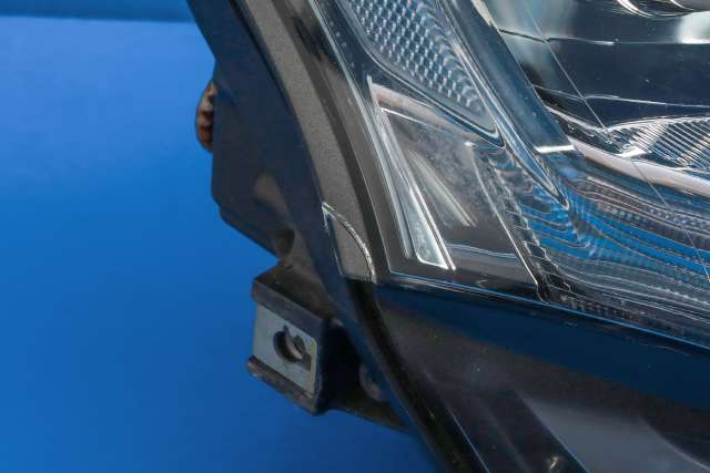 Frontlykt høyre xenon til Lexus CT 2010-2020