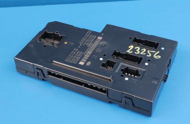 Styreenhet (SAM - Signal Acquisition Module) til Mercedes E-Klasse, 2009-2013 (Fase 1) (W212) (W212) (HELLA|5DK 011 023-89)