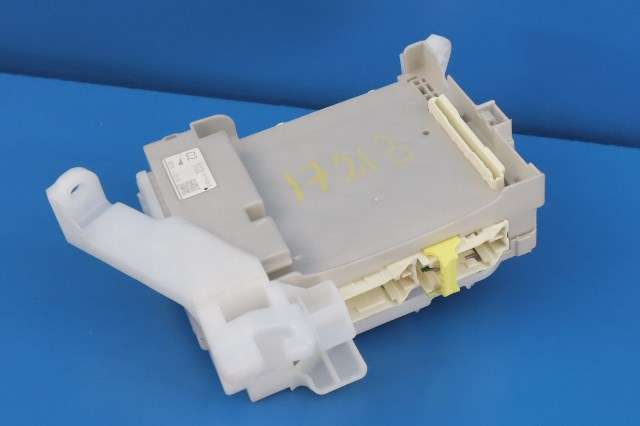 Sikringsboks til Toyota Prius, 2009-2016 (Type III) (COMBI) (COMBI) (TOYOTA|82730-47450-A)