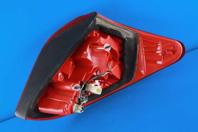 Baklykt venstre til Toyota RAV4 2009-2013 (Type III, Fase 2)