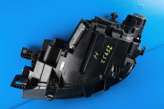 Frontlykt høyre full-LED til VW ID.5 2022-->>  (VAG|11B 941 036 G|)
