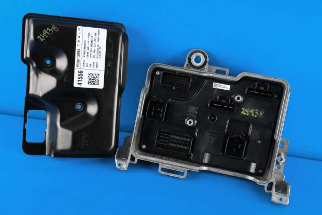 Styreenhet comfort (BCM) til Tesla Model Y 2021-2024 (Type I) (TESLA|1583991-03-C|)
