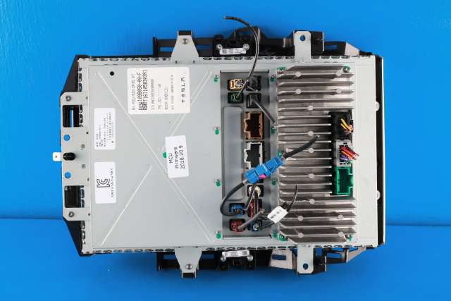 Multimedia display (MCU - Media Controller Unit) til Tesla Model S 2013-2016 (Fase 1) (TESLA|1098050-00-F|)