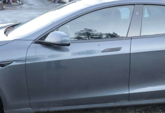 Dør venstre foran til Tesla Model S, 2016-2021 (Fase 2)  
