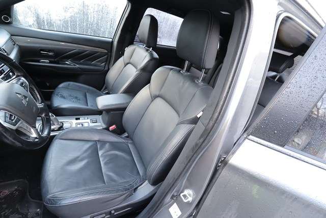 Sete foran venstre til Mitsubishi Outlander, 2015-->> (Type III, Fase 2)  