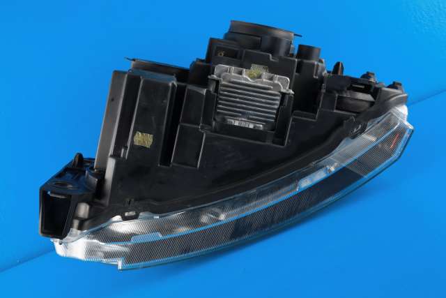 Frontlykt høyre xenon til Land Rover Discovery 2009-2017 (Type IV) (LAND ROVER|AH22-13W029-MC|)