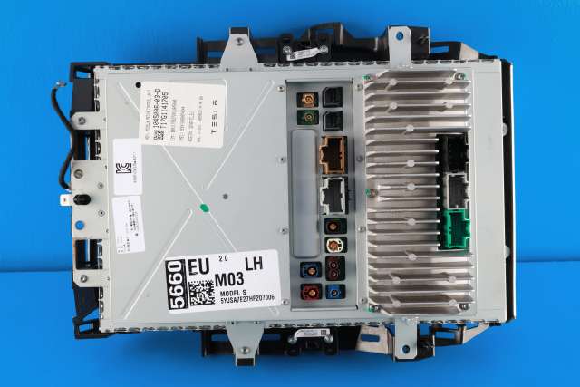 Multimedia display (MCU - Media Controller Unit) til Tesla Model S 2016-2021 (Fase 2)  (TESLA|1045006-03-D|)