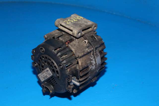 Dynamo diesel til Mercedes C-Klasse 2011-2014 (Fase 2) (W204) (W204) (VALEO|FG18S077|A 000 906 79 00. 14 VOLT - 180 AMP.|)