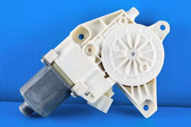 Ruteheis, kun motor, venstre bak til Mercedes C-Klasse 2011-2014 (Fase 2) (W204) (W204) (BOSCH|0 130 822 505|A 204 820 05 42|)