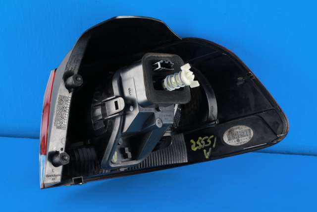 Baklykt venstre ytre til VW Golf VI 2008-2012  (VAG|5K0 945 095 M|)