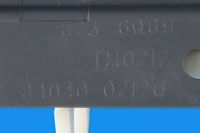 Bryter ruteheis førerdørspanel til Toyota Auris 2015-2019 (Type II, Fase 2)  (TOYOTA|84040-02120|)