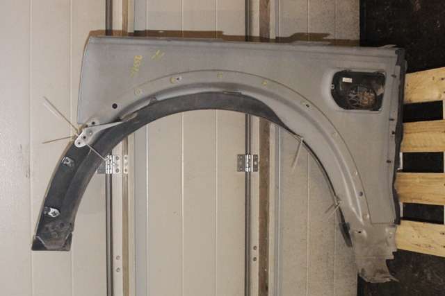 Skjerm høyre foran til Land Rover Discovery 2009-2017 (Type IV)