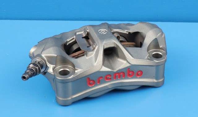 MC, Bremsecalipp foran venstre til MC Triumph Street Triple, 2018-->> (Type III) (BREMBO|)