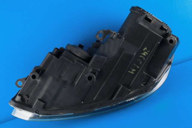 Frontlykt høyre halogen til VW Golf VI 2008-2012  (VAG|5K1 941 006 P|)