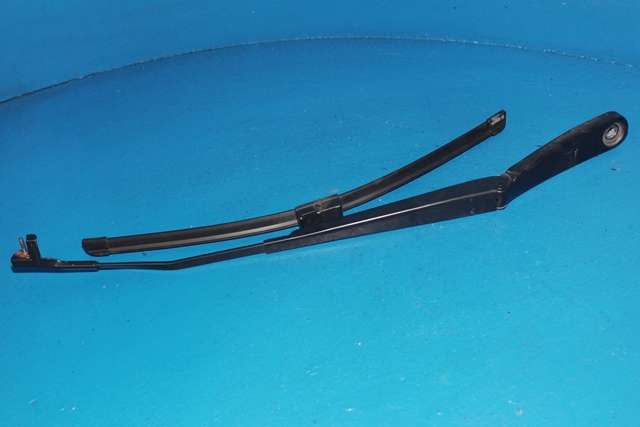 Viskerarm frontrute høyre til BMW X3, 2010-2017 (F25) (F25) (BMW|7 213 272)