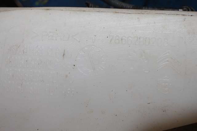 Spylertank foran til Citroën C4 2011-2017 (Type II)