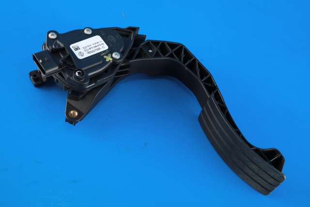 Pedal gass til Dacia Duster, 2010-2017 (Type I)  (HELLA|6PV 009 978-03)