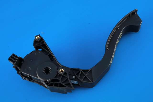 Pedal gass til Dacia Duster 2010-2017 (Type I) (HELLA|6PV 009 978-03|1800 22703R-C|)