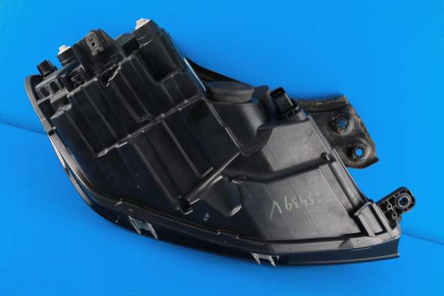 Frontlykt venstre halogen til VW Caddy 2015-2020 (Type III, Fase 3)  (HELLA|1ED 012 286-01|2K1 941 015 A|)