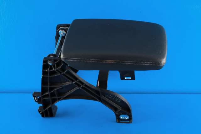 Midtarmlene foran til Audi A4, 2015-2019 (Type V, Fase 1) (B9) (B9) (VAG|8W0 864 283)