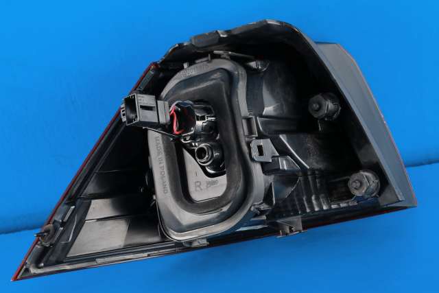Baklykt høyre ytre til VW Golf VII 2012-2017 (Fase 1)  (VAG|5G0 945 096 P|)
