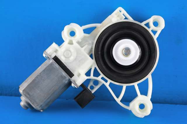 Ruteheis, kun motor, venstre foran til Mercedes E-Klasse 2016-2023 (W213) (W213) (MERCEDES|A 000 906 58 06|)