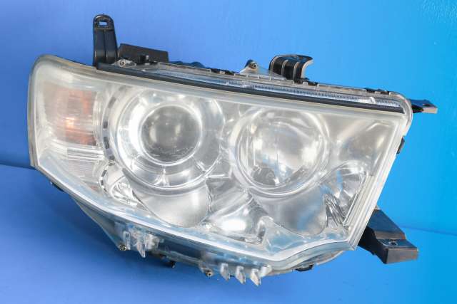 Frontlykt høyre halogen til Mitsubishi L200, 2006-2015 (Type IV)  