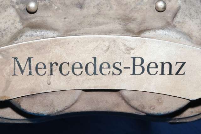 Bremsecaliper høyre foran til Mercedes E-Klasse 2016-2023 (W213) (W213)