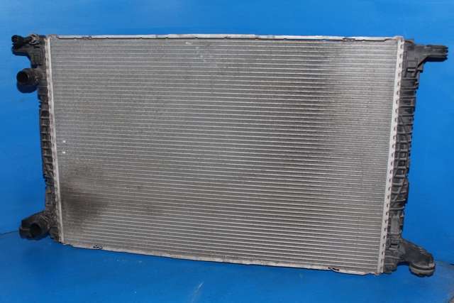 Radiator (automat gir) til Audi A4, 2015-2019 (Type V, Fase 1) (B9) (B9) (VAG|8Q0 121 251 AK)