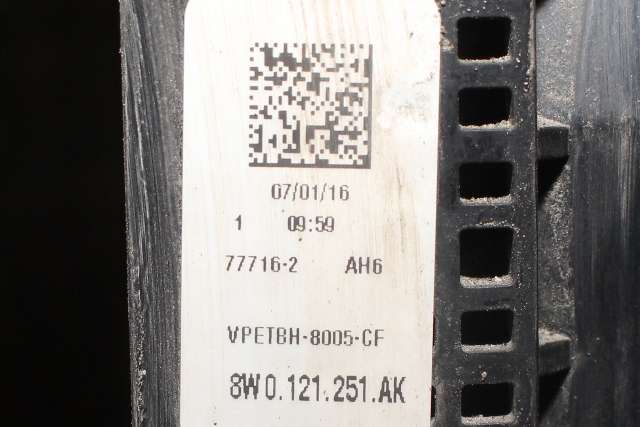Radiator (automat gir) til Audi A4 2015-2019 (Type V, Fase 1) (B9) (B9) (VAG|8Q0 121 251 AK|)