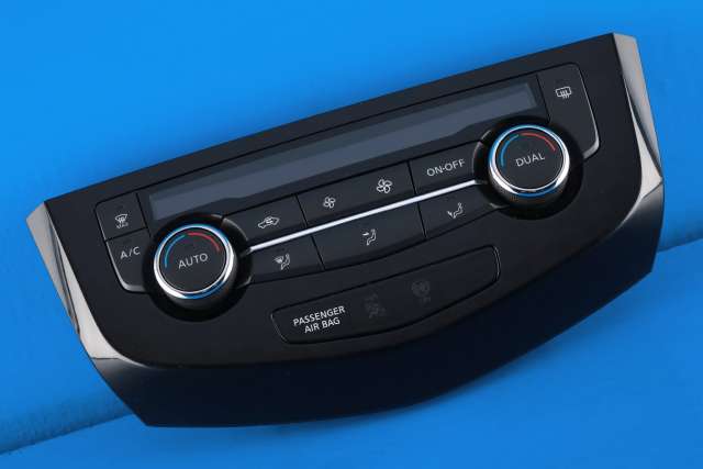 Varmeapparat betjening til Nissan X-Trail, 2014-2022 (T32) (T32) (NISSAN|27500-4EA0A)