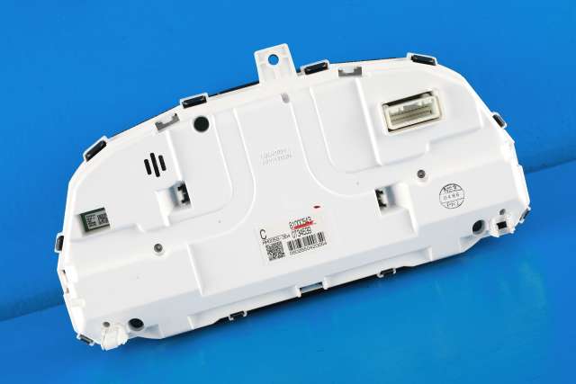 Instrumentpanel til Mitsubishi Outlander 2015-->> (Type III, Fase 2)  (MITSUBISHI|8100C543|)