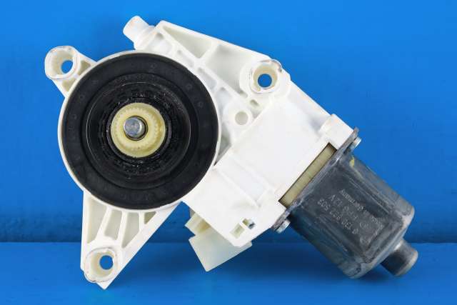 Ruteheis, kun motor, venstre foran til Mercedes C-Klasse 2007-2011 (Fase 1) (W204) (W204) (BOSCH|0 130 822 503|A 204 820 01 42|)