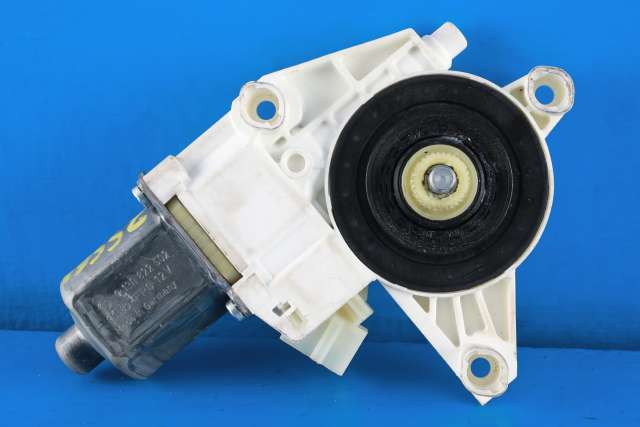 Ruteheis, kun motor, høyre foran til Mercedes C-Klasse 2007-2011 (Fase 1) (W204) (W204) (BOSCH|0 130 822 502|A 204 820 02 42|)